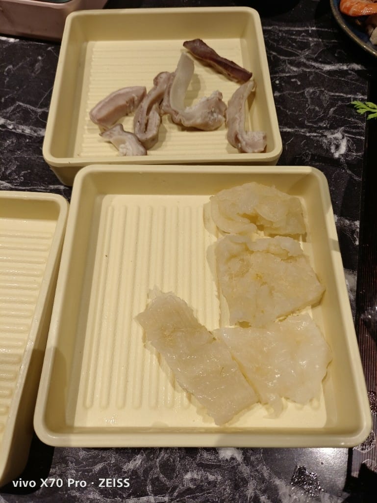 【台北美食】 這一鍋SHAREMORE吃到飽，走味的老火湯！？