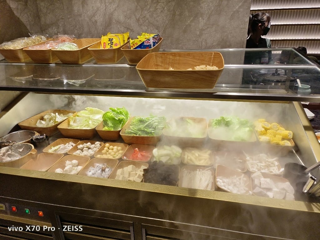 【台北美食】 這一鍋SHAREMORE吃到飽，走味的老火湯！？