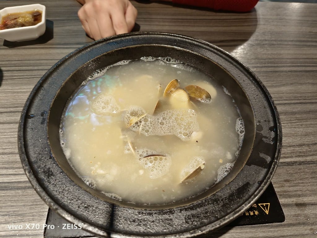 【新莊美食】 狂一鍋，擁有10種獨特湯頭的美味火鍋2訪❤️