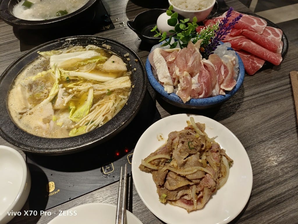 【新莊美食】 狂一鍋，擁有10種獨特湯頭的美味火鍋2訪❤️