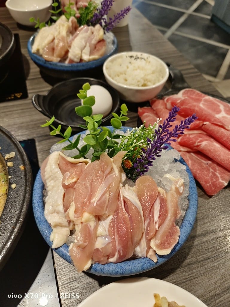 【新莊美食】 狂一鍋，擁有10種獨特湯頭的美味火鍋2訪❤️