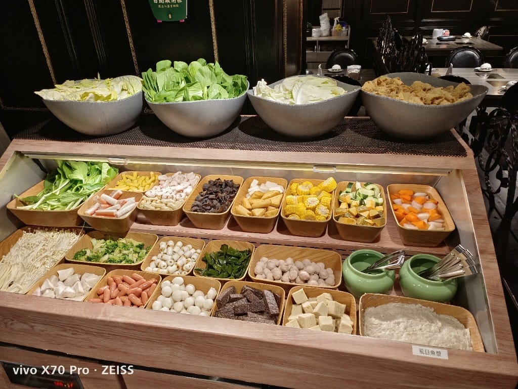 【新莊美食】 狂一鍋，擁有10種獨特湯頭的美味火鍋2訪❤️