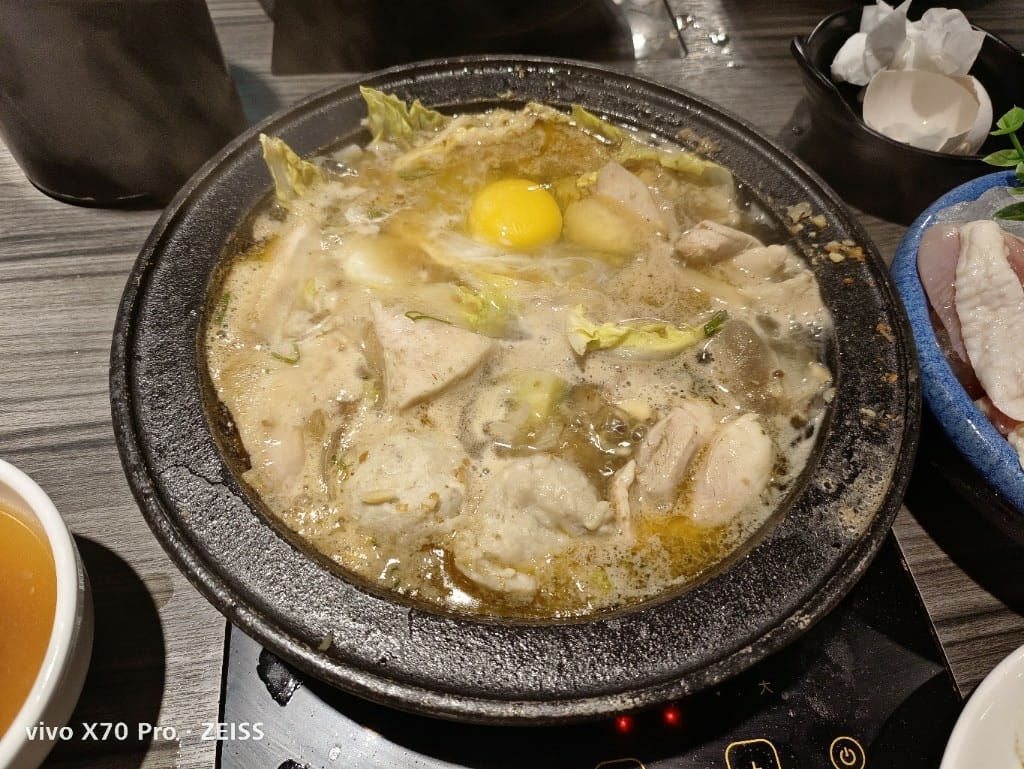 【新莊美食】 狂一鍋，擁有10種獨特湯頭的美味火鍋2訪❤️