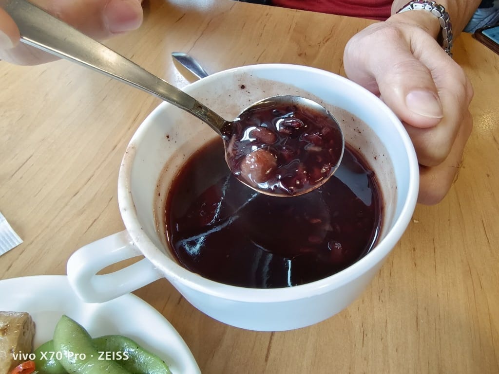【台北美食】必勝客歡樂吧，久沒吃會想念的烤雞自由囉！