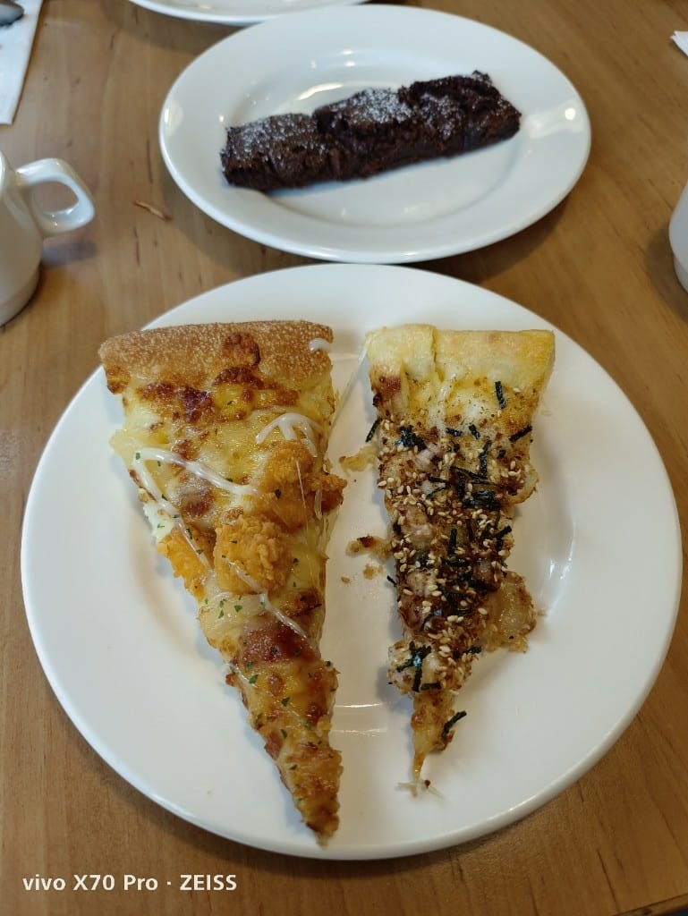 【台北美食】必勝客歡樂吧，久沒吃會想念的烤雞自由囉！