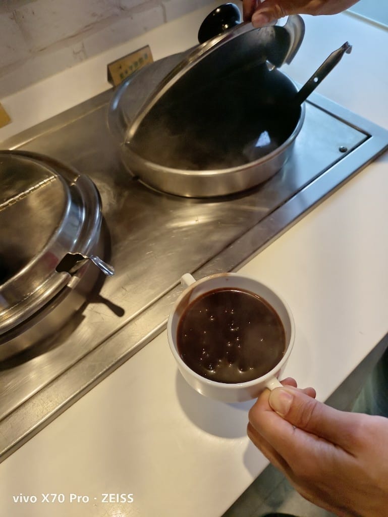 【台北美食】必勝客歡樂吧，久沒吃會想念的烤雞自由囉！