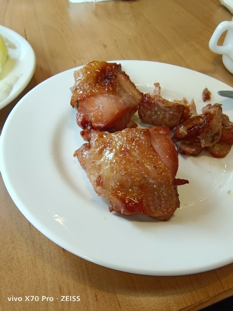 【台北美食】必勝客歡樂吧，久沒吃會想念的烤雞自由囉！