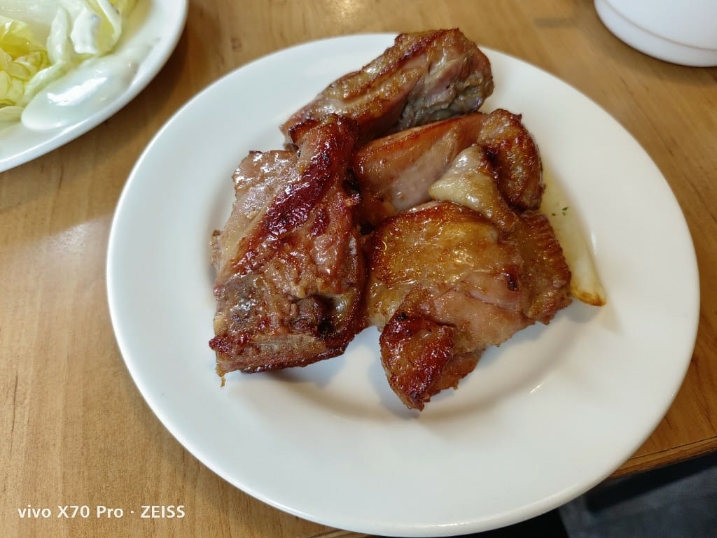 【台北美食】必勝客歡樂吧，久沒吃會想念的烤雞自由囉！