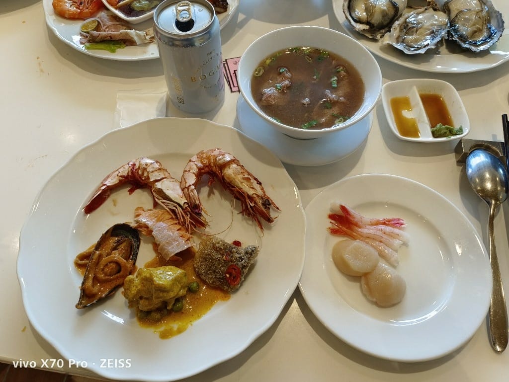 【台北美食】 六福萬怡敘日餐廳，全新泰國美食生蠔、干貝、甜蝦自由，小黃卡打3劑折300！！！