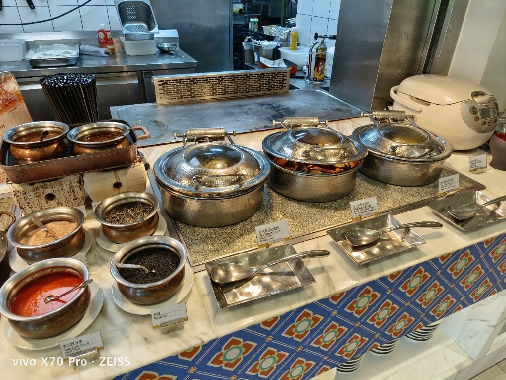 【台北美食】 六福萬怡敘日餐廳，全新泰國美食生蠔、干貝、甜蝦自由，小黃卡打3劑折300！！！