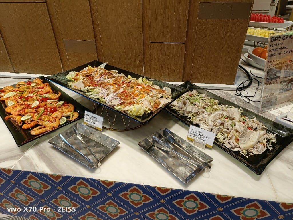 【台北美食】 六福萬怡敘日餐廳，全新泰國美食生蠔、干貝、甜蝦自由，小黃卡打3劑折300！！！