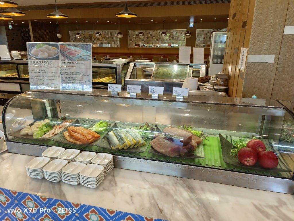 【台北美食】 六福萬怡敘日餐廳，全新泰國美食生蠔、干貝、甜蝦自由，小黃卡打3劑折300！！！