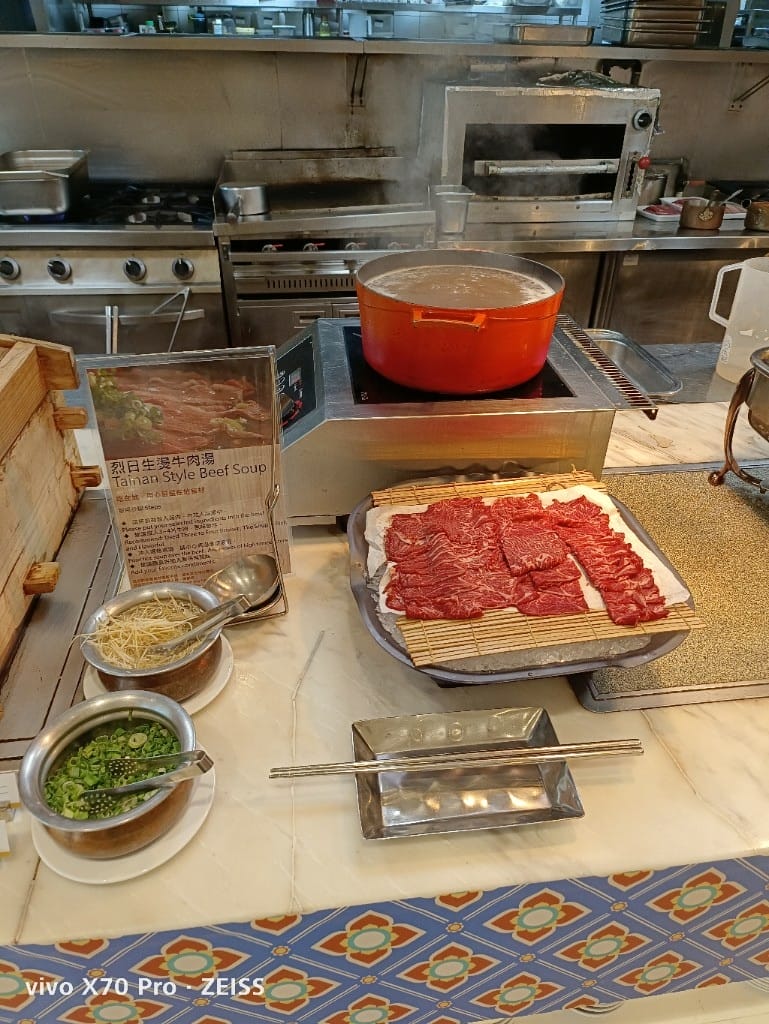 【台北美食】 六福萬怡敘日餐廳，全新泰國美食生蠔、干貝、甜蝦自由，小黃卡打3劑折300！！！