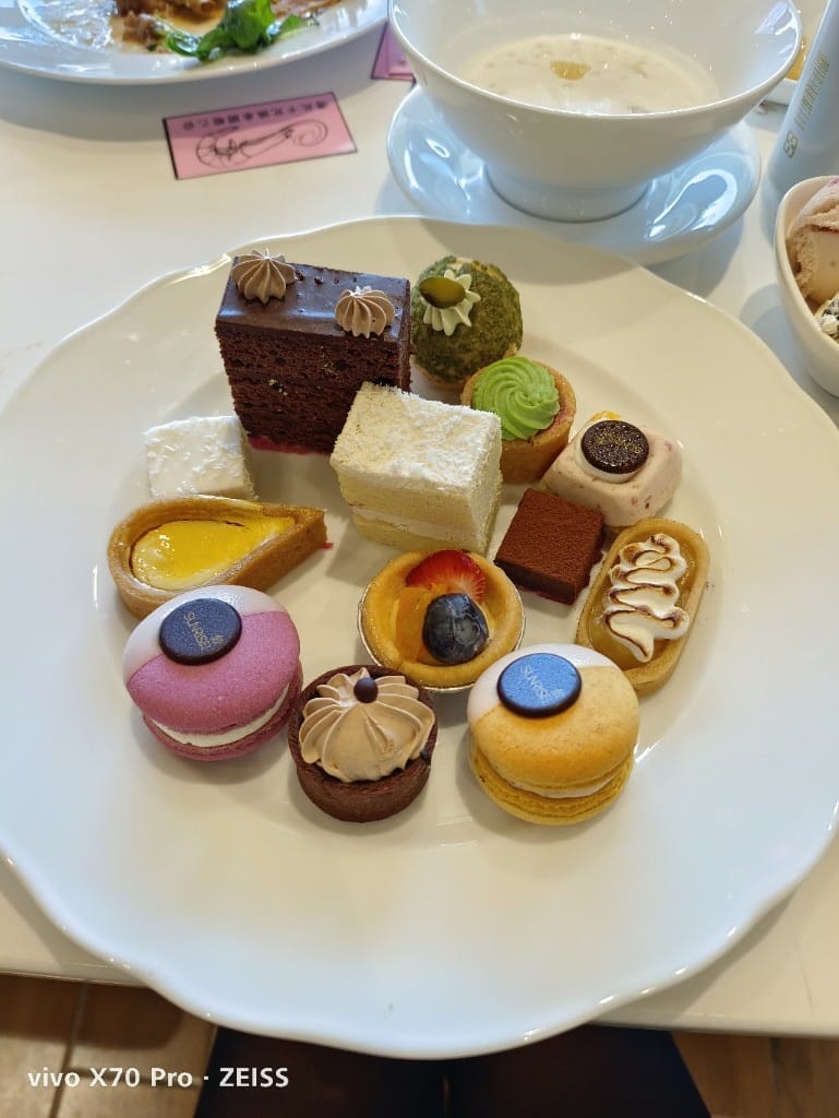 【台北美食】 六福萬怡敘日餐廳，全新泰國美食生蠔、干貝、甜蝦自由，小黃卡打3劑折300！！！