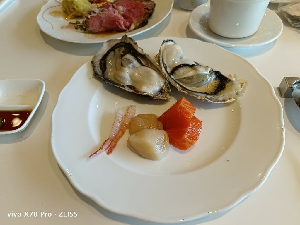 【台北美食】 六福萬怡敘日餐廳，全新泰國美食生蠔、干貝、甜蝦自由，小黃卡打3劑折300！！！