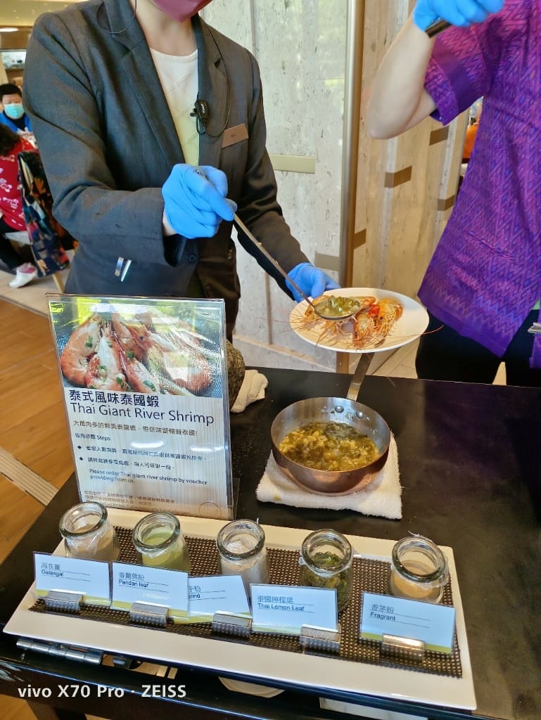 【台北美食】 六福萬怡敘日餐廳，全新泰國美食生蠔、干貝、甜蝦自由，小黃卡打3劑折300！！！