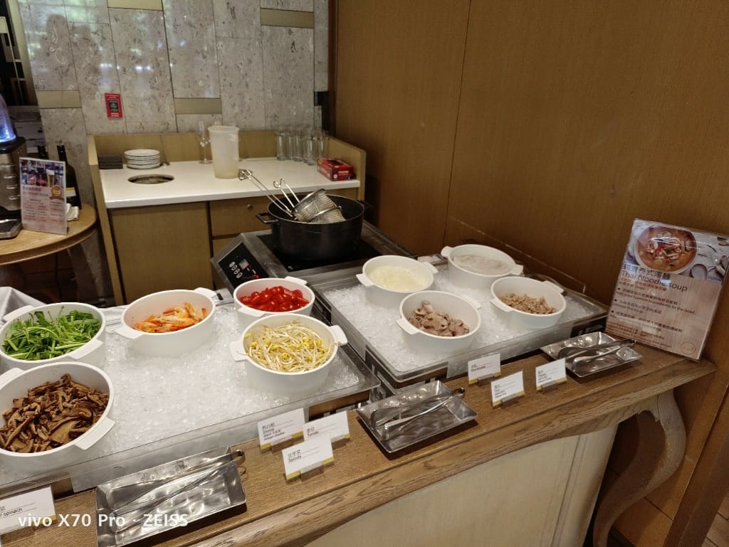 【台北美食】 六福萬怡敘日餐廳，全新泰國美食生蠔、干貝、甜蝦自由，小黃卡打3劑折300！！！