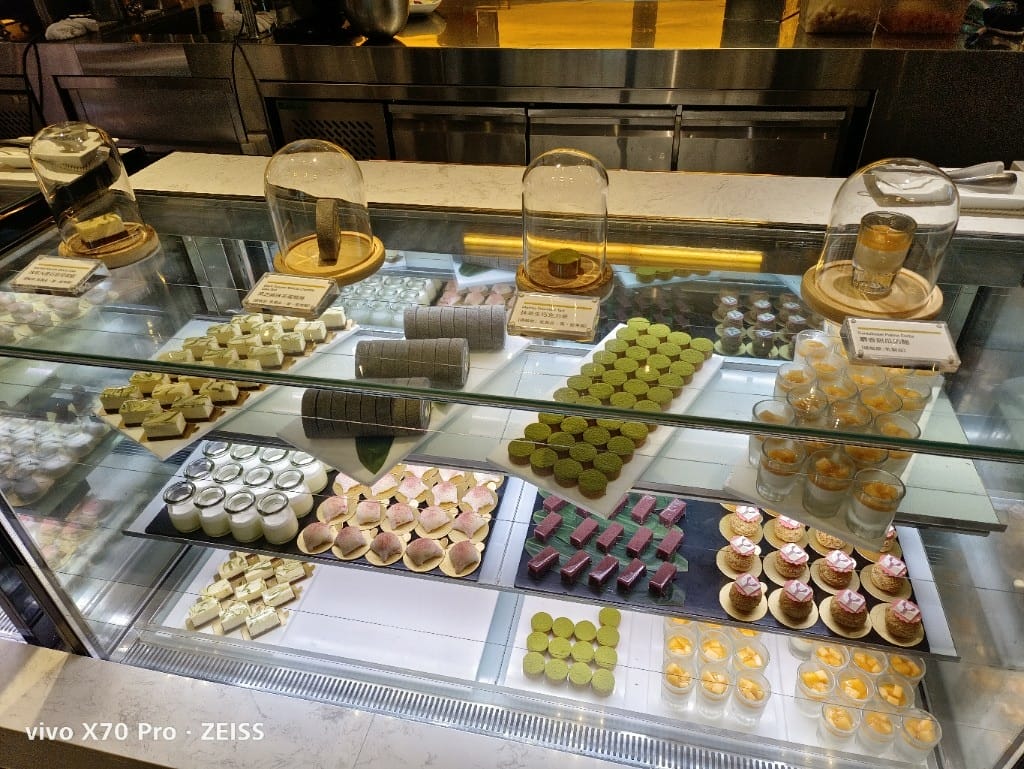 【台北吃到飽】艾美寒舍探索廚房午餐，龍蝦主題續攤😆
