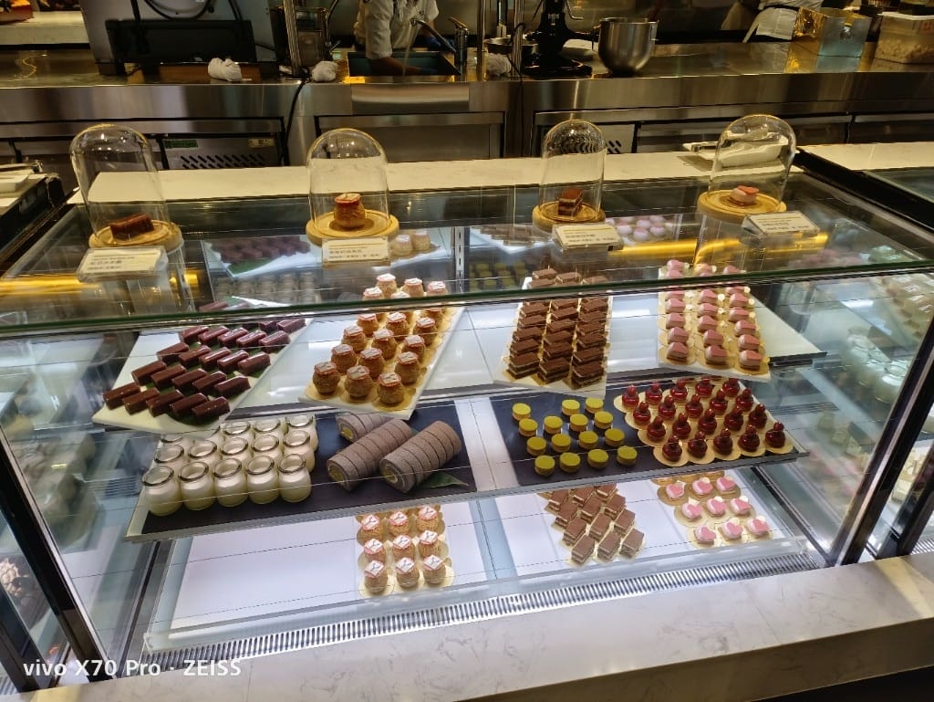 【台北吃到飽】艾美寒舍探索廚房午餐，龍蝦主題續攤😆