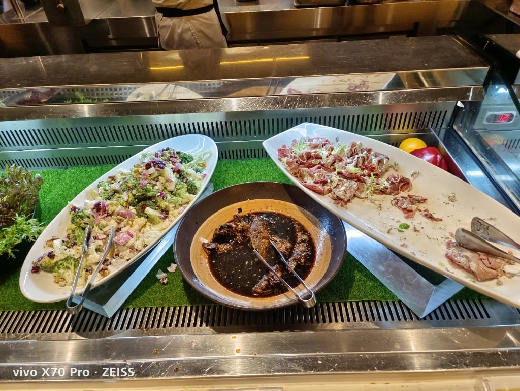 【台北吃到飽】艾美寒舍探索廚房午餐，龍蝦主題續攤😆