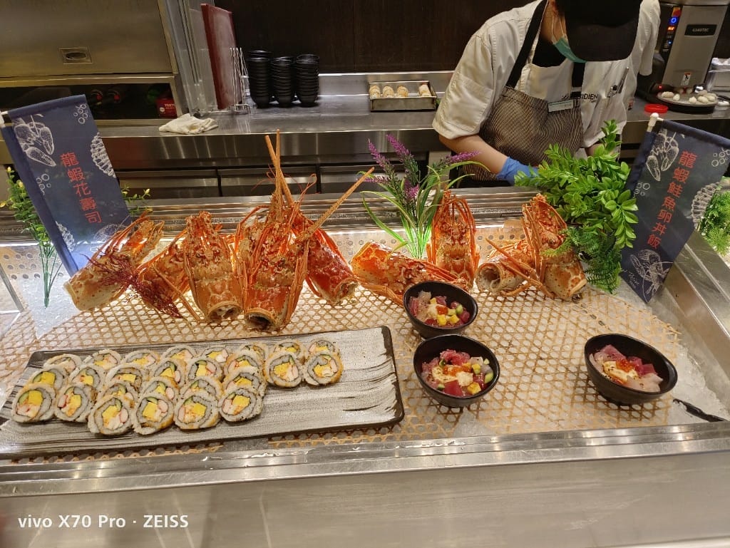 【台北吃到飽】艾美寒舍探索廚房午餐，龍蝦主題續攤😆
