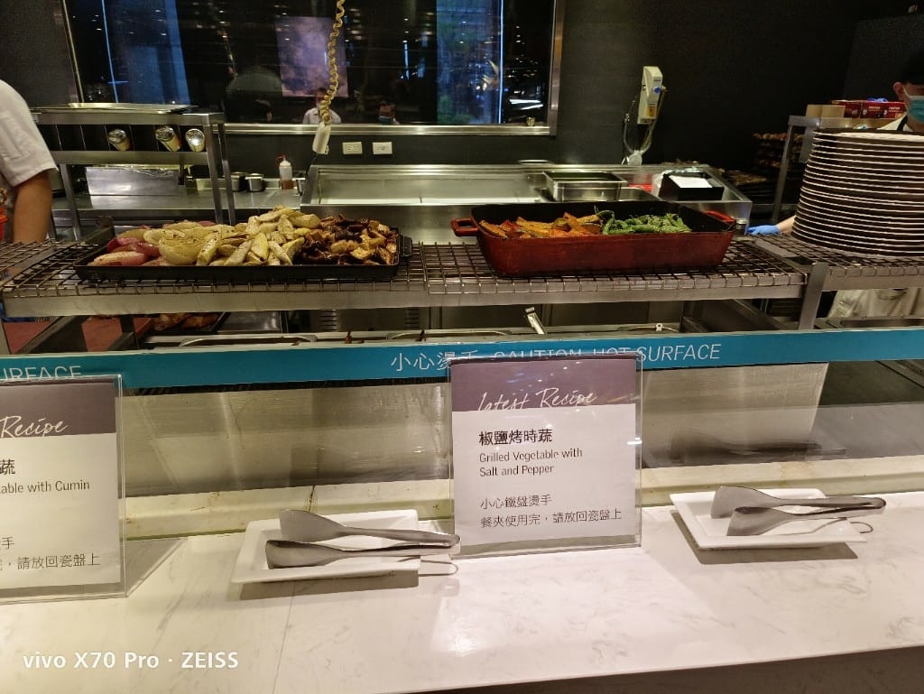 【台北吃到飽】艾美寒舍探索廚房午餐，龍蝦主題續攤😆