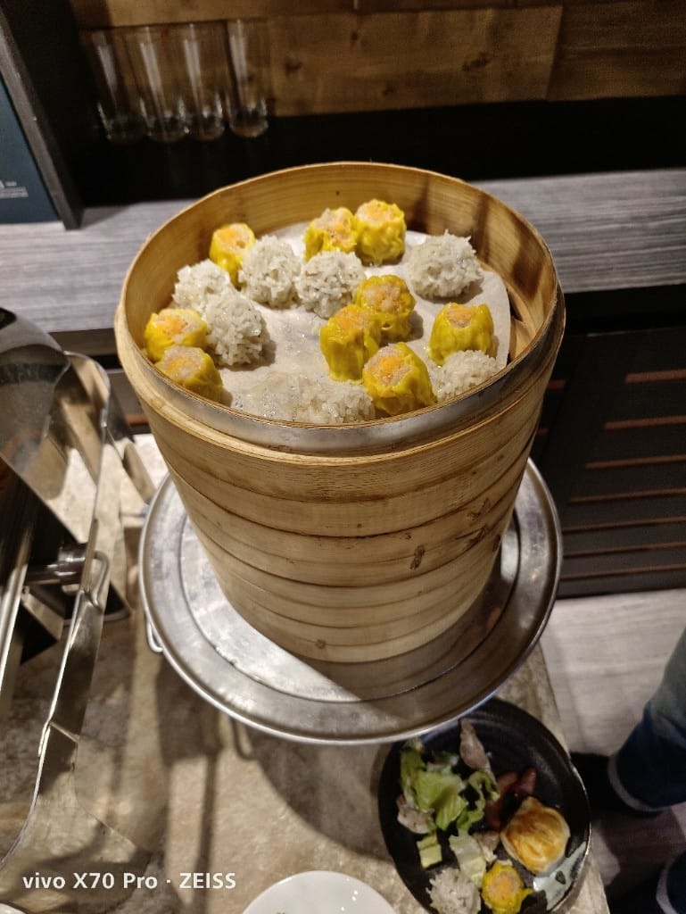 【新莊美食】 なべNABE 那邊火鍋.燒烤，火烤兩吃只要$499起，還有店家自製的多款甜點吃到飽哦❤️