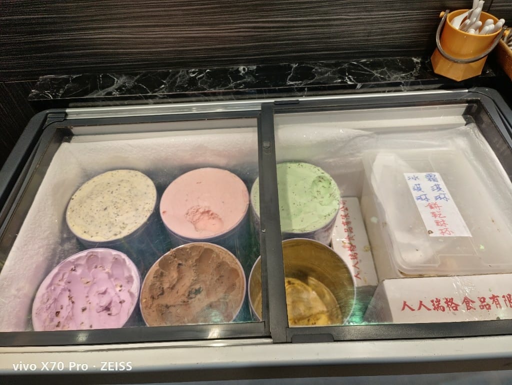 【新莊美食】輔大牛排百匯，兩人同行一人半價只要$240起吃到飽20220311