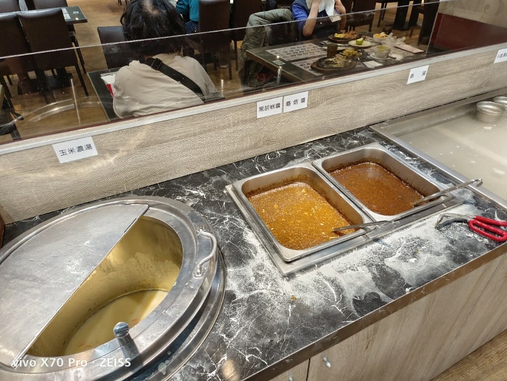 【新莊美食】輔大牛排百匯，兩人同行一人半價只要$240起吃到飽20220311