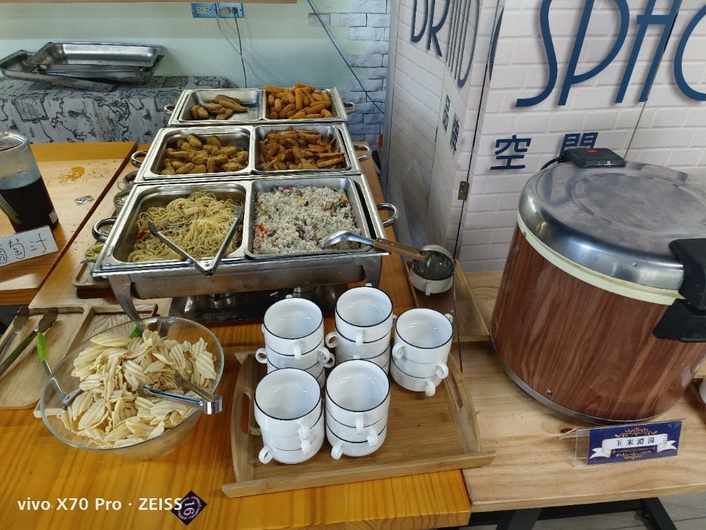 【台北吃到飽】樂富品牌空間，含自助吧的甜點吃到飽只要$299起😋