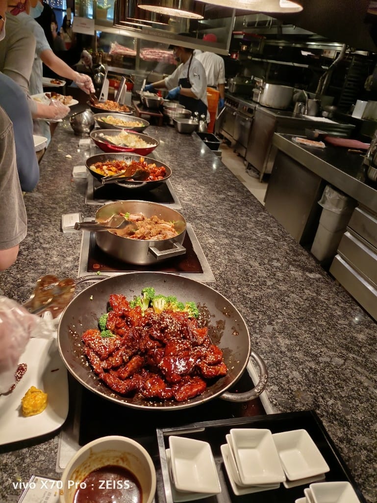 【台北吃到飽】喜來登12廚下午餐，龍蝦再度自由了！