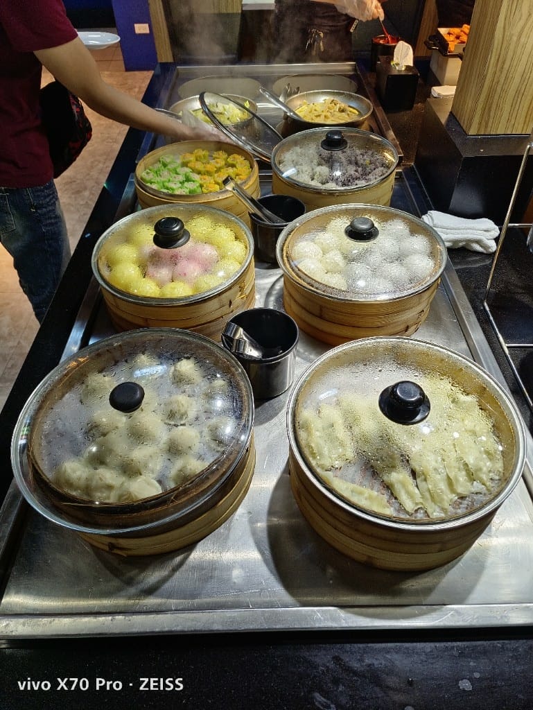 【中和吃到飽】我家牛排中和店4訪，水果超浮誇的自助吧只要299起吃到飽❤️