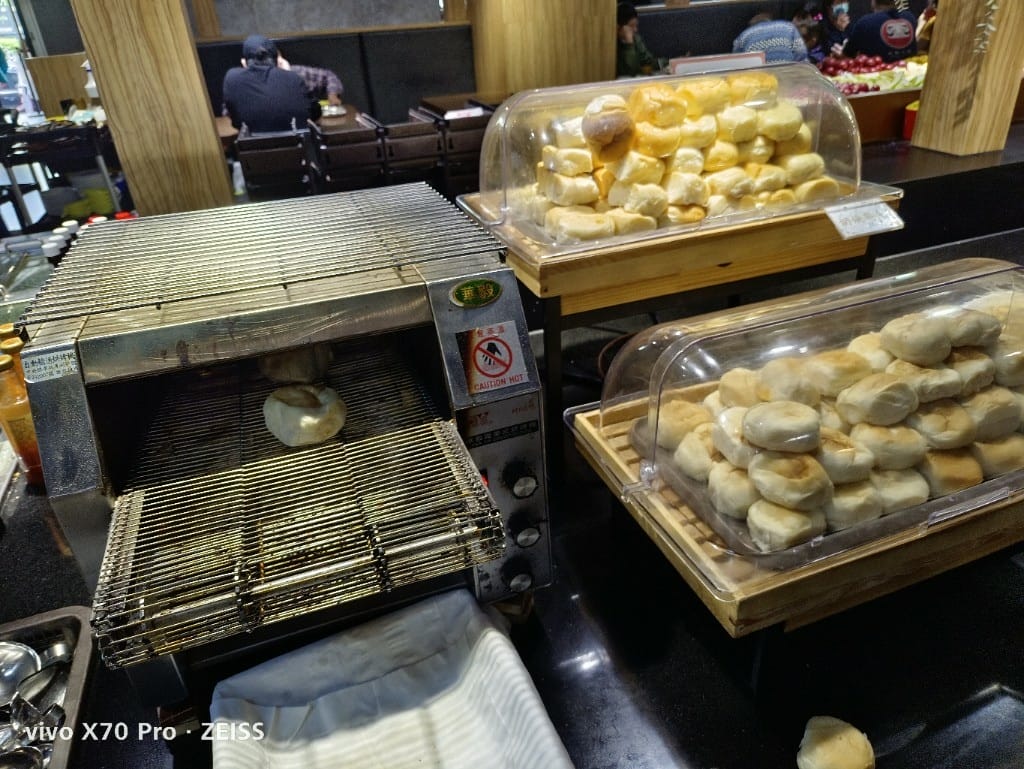 【中和吃到飽】我家牛排中和店4訪，水果超浮誇的自助吧只要299起吃到飽❤️