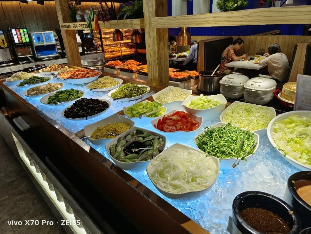 【中和吃到飽】我家牛排中和店4訪，水果超浮誇的自助吧只要299起吃到飽❤️