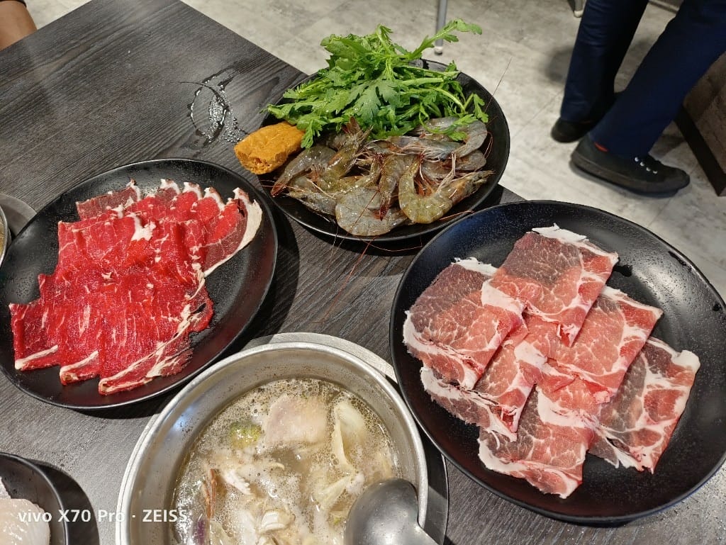【台北吃到飽】新千葉火鍋，選擇超多的火鍋吃到飽😋