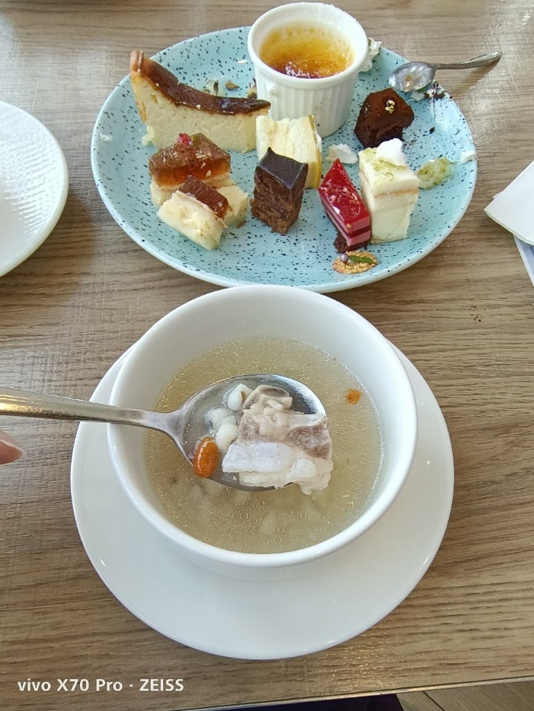 【台北吃到飽】漢來海港城，下午茶還有鮭生，美味且最超值的百匯👍👍👍