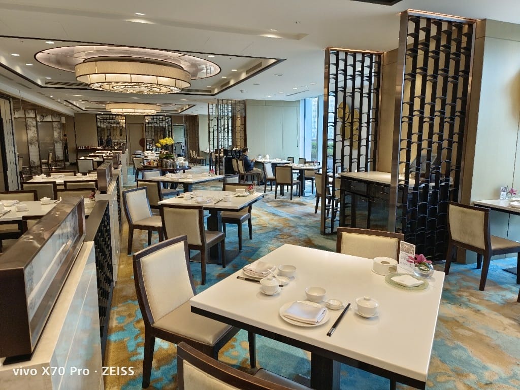【台北美食】六福萬怡粵亮廣式餐廳，神仙乾坤燒鵝一鵝四吃，沒訂吃不到哦！