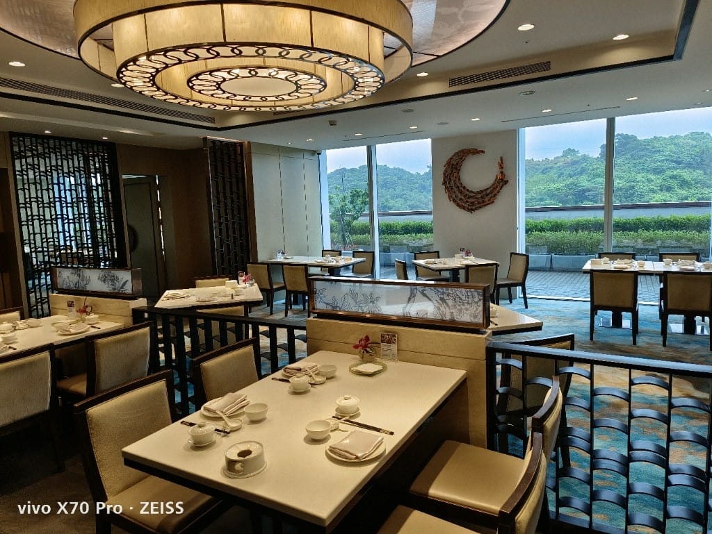 【台北美食】六福萬怡粵亮廣式餐廳，神仙乾坤燒鵝一鵝四吃，沒訂吃不到哦！