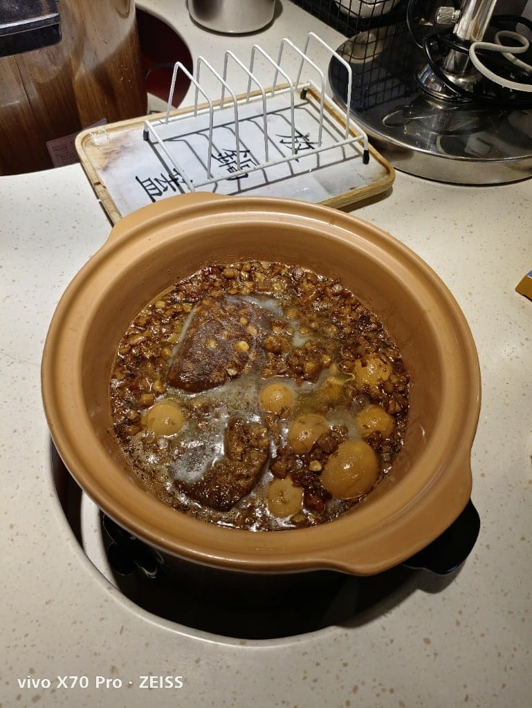 【台北吃到飽】滿堂紅頂級麻辣鴛鴦鍋，老牌麻辣鍋吃到飽，肉質出乎意料之外讚！20220403