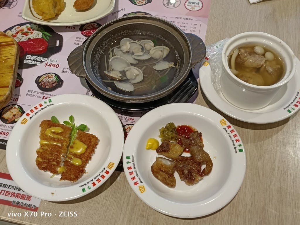【新莊吃到飽】貴族世家體育館店，自助吧大進步的平價牛排吃到飽！