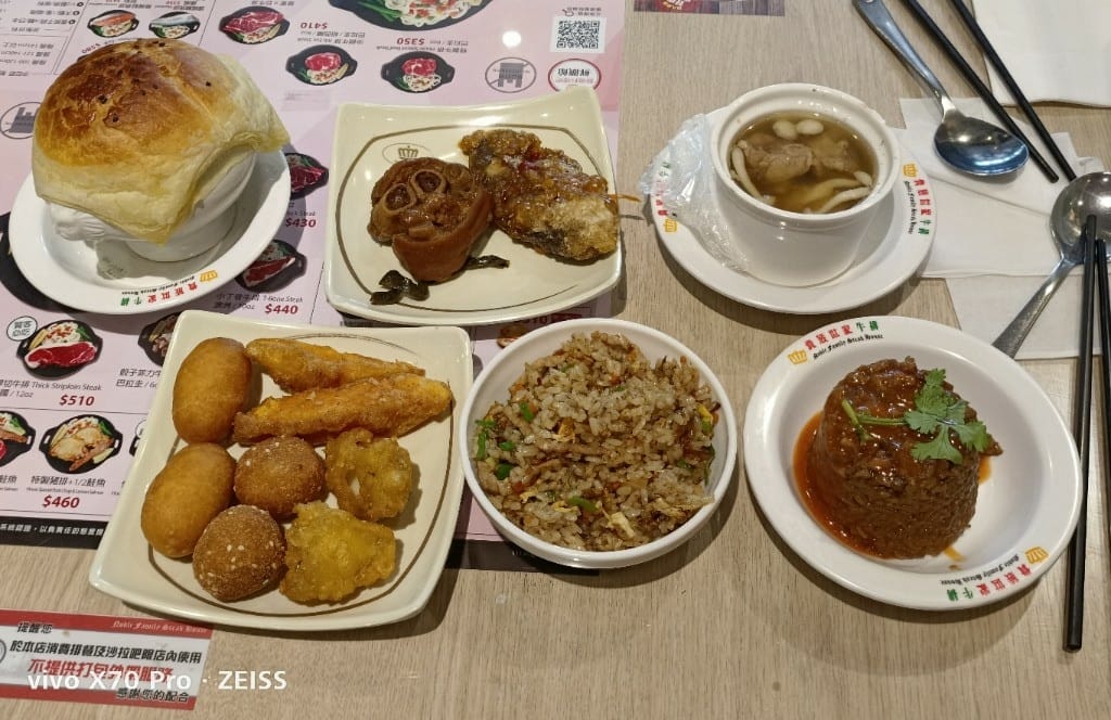 【新莊吃到飽】貴族世家體育館店，自助吧大進步的平價牛排吃到飽！