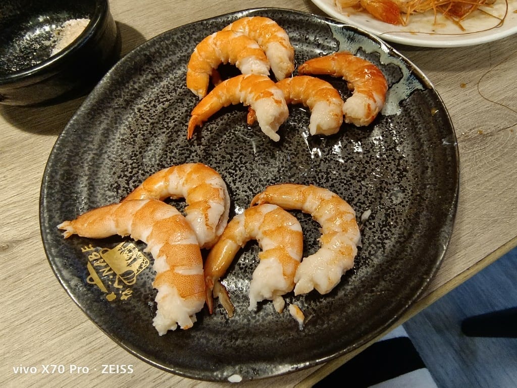 【新莊吃到飽】 なべNABE 那邊火鍋.燒烤2訪，火烤兩吃只要$499起，還有店家自製的多款甜點吃到飽哦❤️