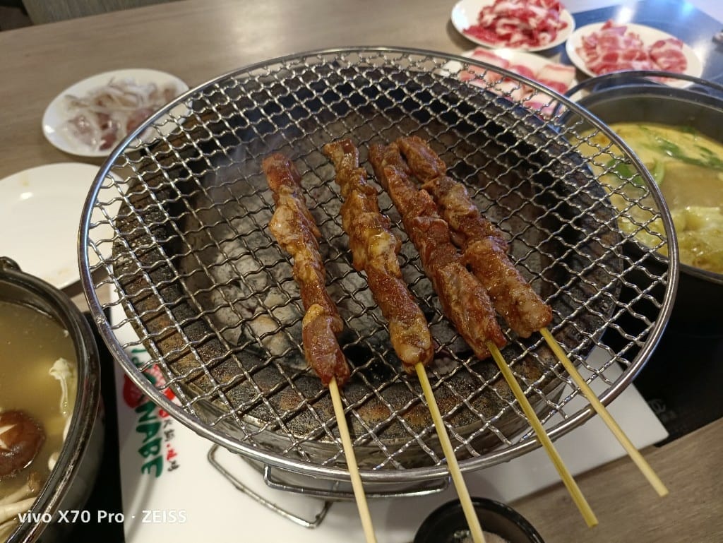 【新莊吃到飽】 なべNABE 那邊火鍋.燒烤2訪，火烤兩吃只要$499起，還有店家自製的多款甜點吃到飽哦❤️