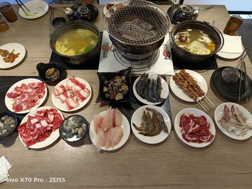 【新莊吃到飽】 なべNABE 那邊火鍋.燒烤2訪，火烤兩吃只要$499起，還有店家自製的多款甜點吃到飽哦❤️