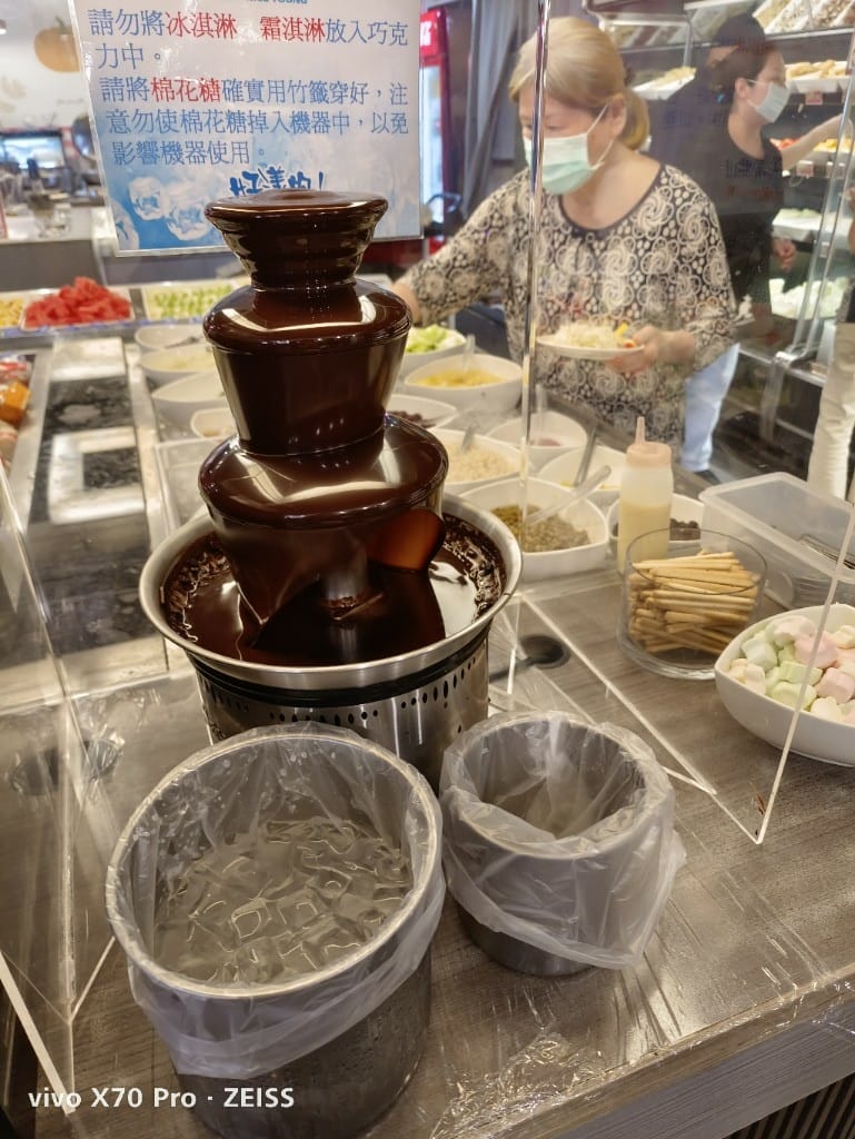 【士林吃到飽】強強滾日式精緻涮涮屋6訪，士林平價的涮涮鍋吃到飽❤️