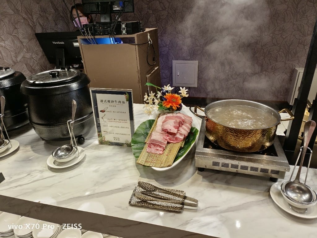 【新莊吃到飽】峇里斯南洋海鮮總匯，新莊最新吃到飽，試營運前3天買一送一哦！