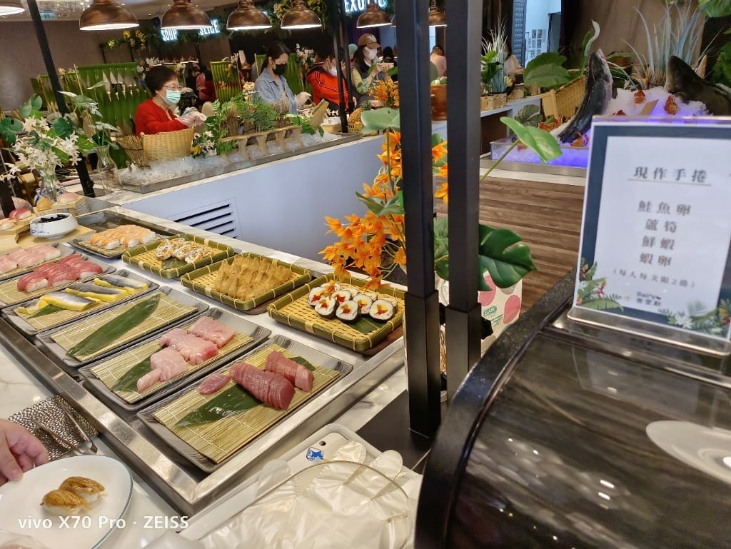 【新莊吃到飽】峇里斯南洋海鮮總匯，新莊最新吃到飽，試營運前3天買一送一哦！