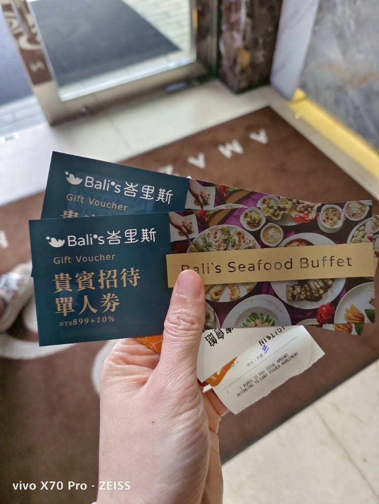 【新莊吃到飽】峇里斯南洋海鮮總匯，新莊最新吃到飽，試營運前3天買一送一哦！