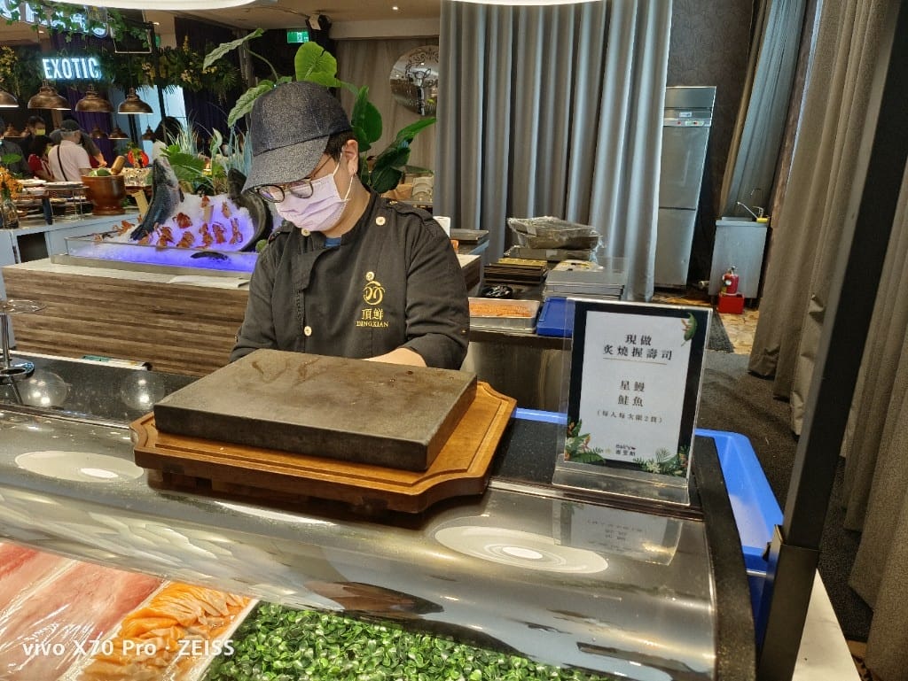 【新莊吃到飽】峇里斯南洋海鮮總匯，新莊最新吃到飽，試營運前3天買一送一哦！