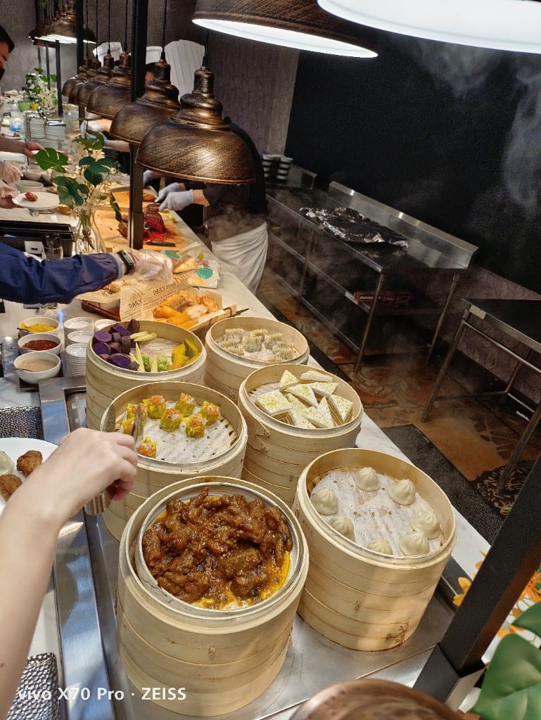 【新莊吃到飽】峇里斯南洋海鮮總匯，新莊最新吃到飽，試營運前3天買一送一哦！